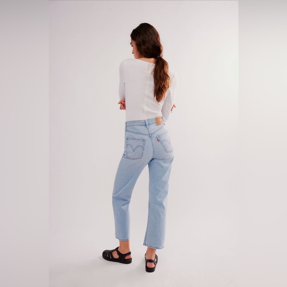Levi’s Ribcage Ankle Straight - Size 27